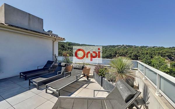 Appartement à vendre    5 pièces • 120 m2 Porto-Vecchio