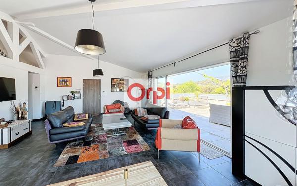 Appartement à vendre    5 pièces • 120 m2 Porto-Vecchio