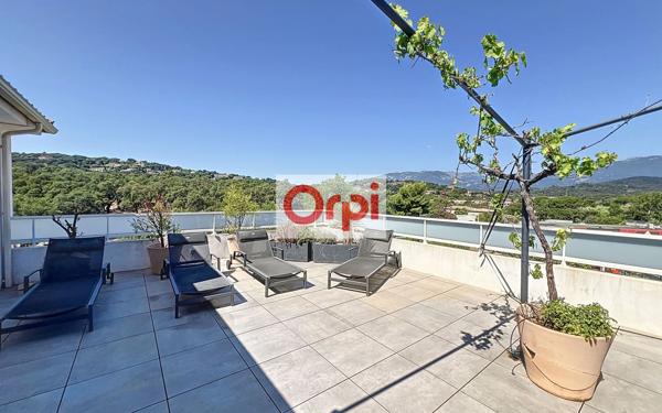 Appartement à vendre    5 pièces • 120 m2 Porto-Vecchio