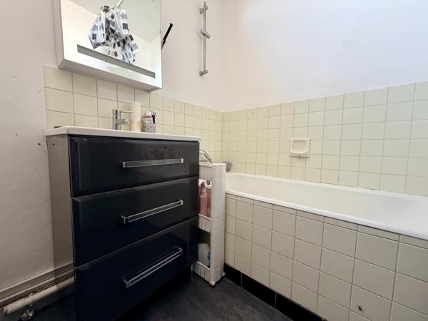 Quartier des Rocs - Résidence avec piscine - Appartement 3 chambres, balcon, parking Détails des diagnostics énergétiques