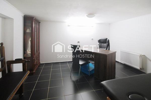 Maison mitoyenne rénovée de 120m2 hab avec 2 terrasses.