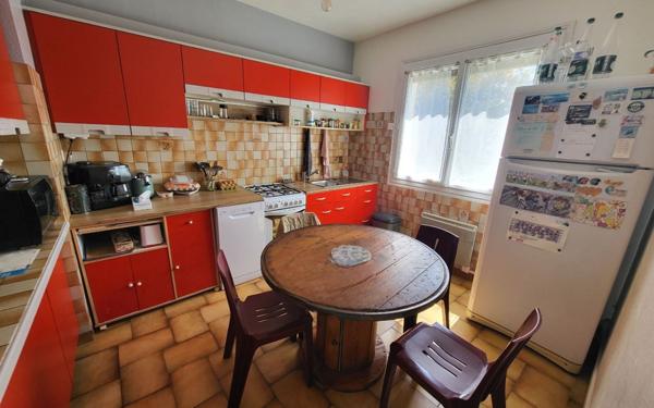 Maison à vendre    4 pièces •  Arnac-la-Poste