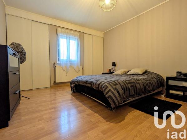 Maison traditionnelle 8 pièces de 152 m² à Tremblay-en-France (93290)