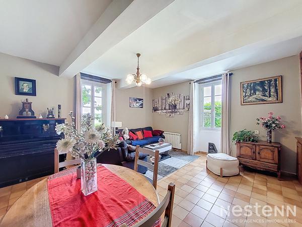 A Vendre Maison de caractère de 205 m² avec piscine, parc, dépendances et point d'eau naturel
