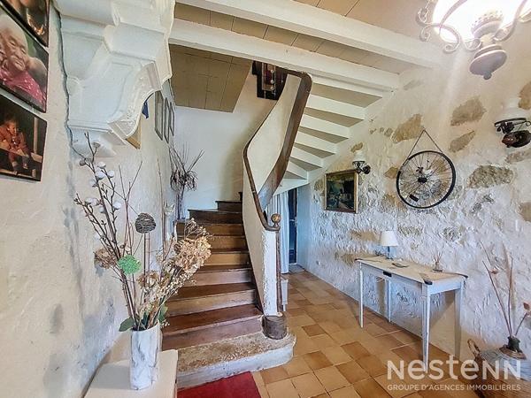 A Vendre Maison de caractère de 205 m² avec piscine, parc, dépendances et point d'eau naturel