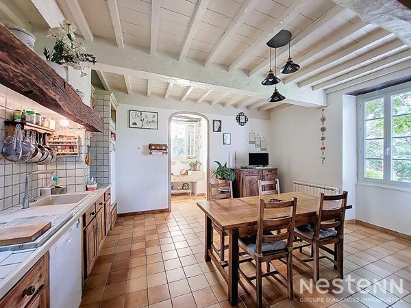 A Vendre Maison de caractère de 205 m² avec piscine, parc, dépendances et point d'eau naturel