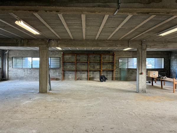 Local Commercial
        
        - 150 m² 154 000 €*