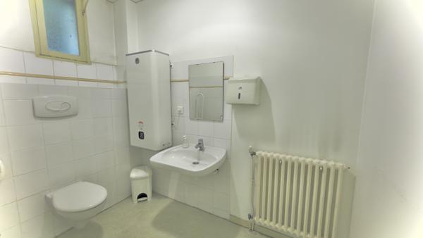 Local pro/commercial 58 m² forte visibilité