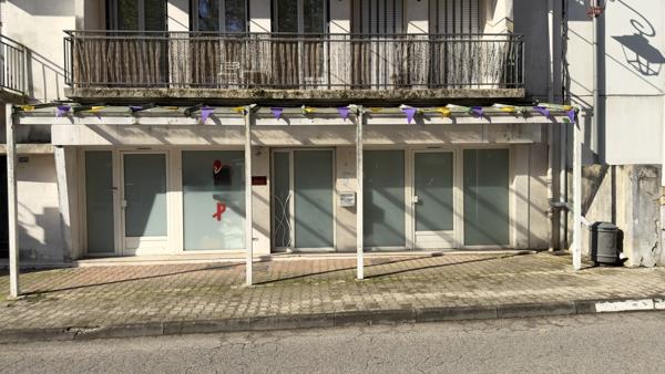 Local pro/commercial 58 m² forte visibilité