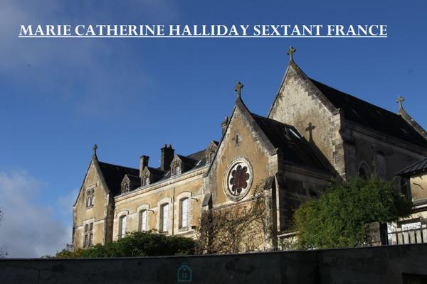 EXCEPTIONNEL ET RARE CHATEAU COUVENT SUR UN TERRAIN DE 3 HA