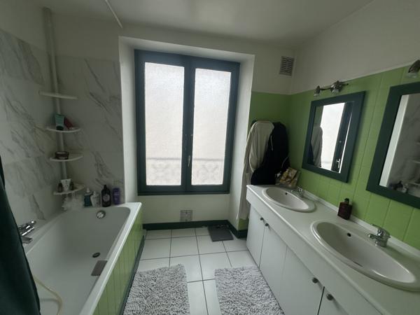 Maison 12 pièces - 223 m²