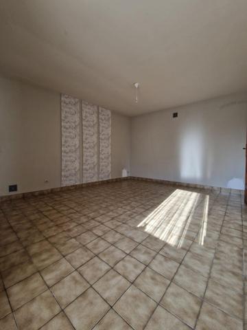 Maison de charme à vendre à Châteaumeillant – 105 m² habitables avec jardin et garage