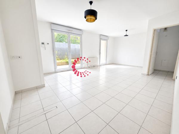 Appt 3 ch en rez-de-jardin et garage proche commerces et bus