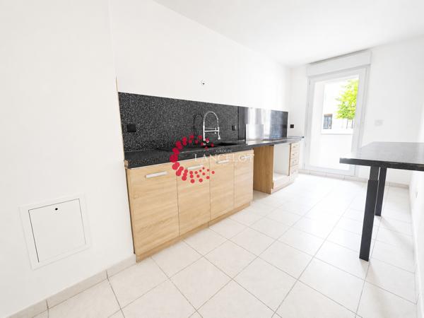 Appt 3 ch en rez-de-jardin et garage proche commerces et bus