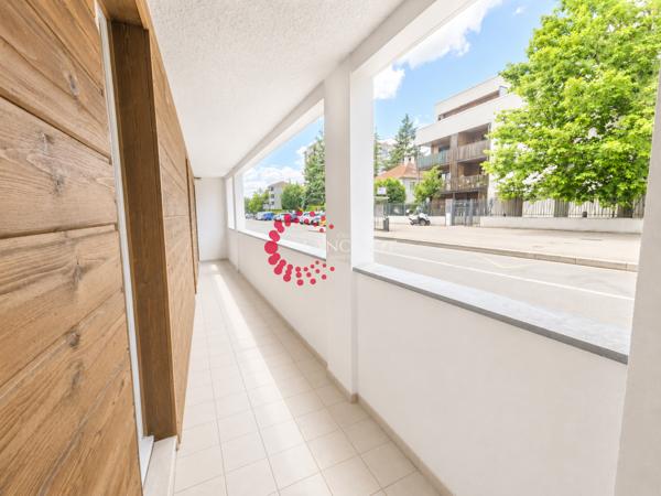 Appt 3 ch en rez-de-jardin et garage proche commerces et bus