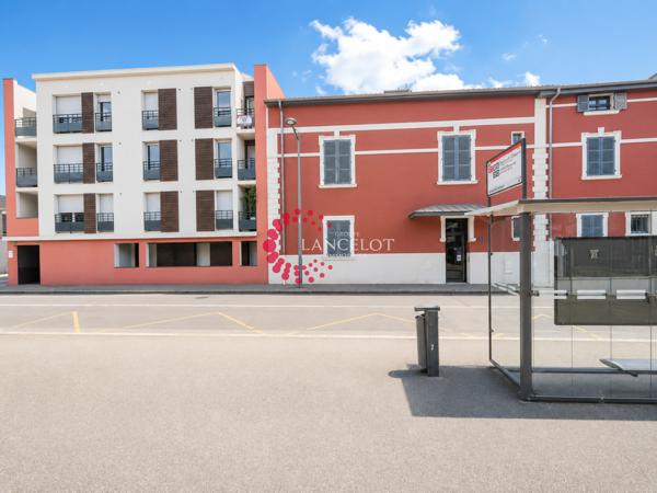 Appt 3 ch en rez-de-jardin et garage proche commerces et bus