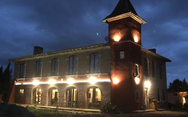 Maison à vendre    10 pièces • 390 m2 Merville