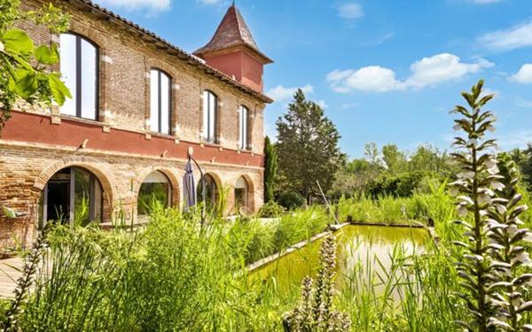 Maison à vendre    10 pièces • 390 m2 Merville