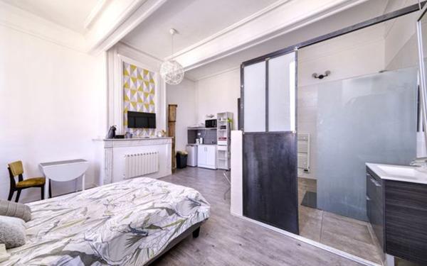 Maison à vendre    10 pièces • 390 m2 Merville