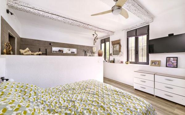 Maison à vendre    10 pièces • 390 m2 Merville