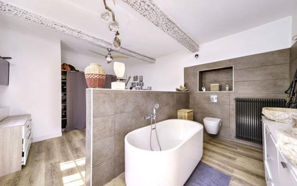 Maison à vendre    10 pièces • 390 m2 Merville