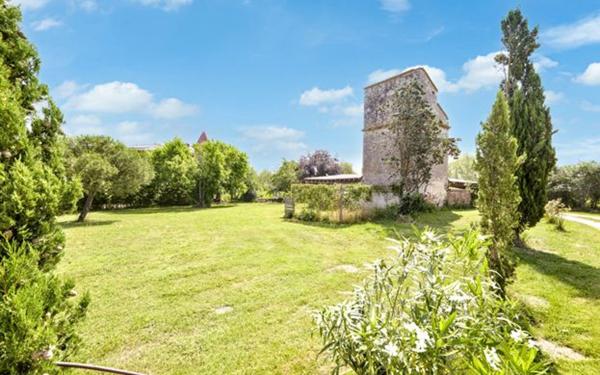 Maison à vendre    10 pièces • 390 m2 Merville