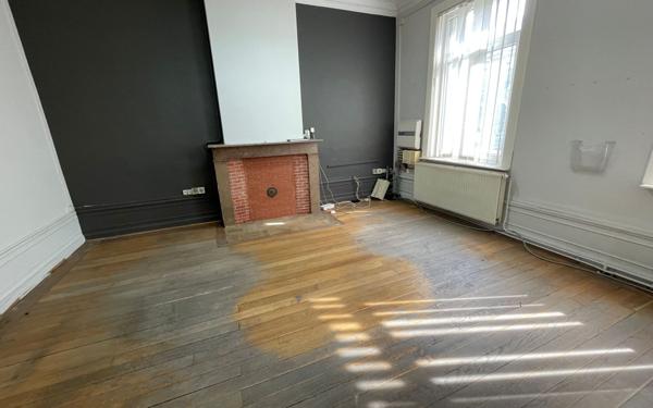 Immeuble à vendre    7 pièces • 301 m2 Anzin