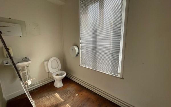 Immeuble à vendre    7 pièces • 301 m2 Anzin