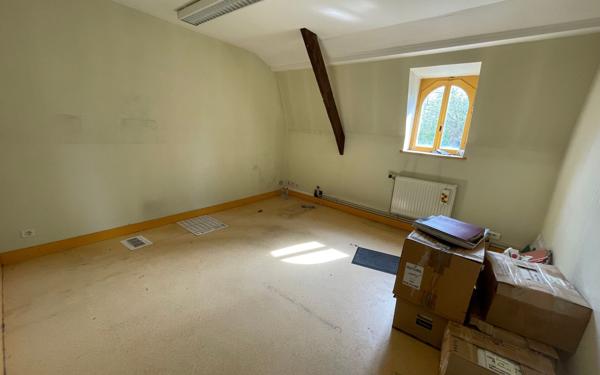 Immeuble à vendre    7 pièces • 301 m2 Anzin