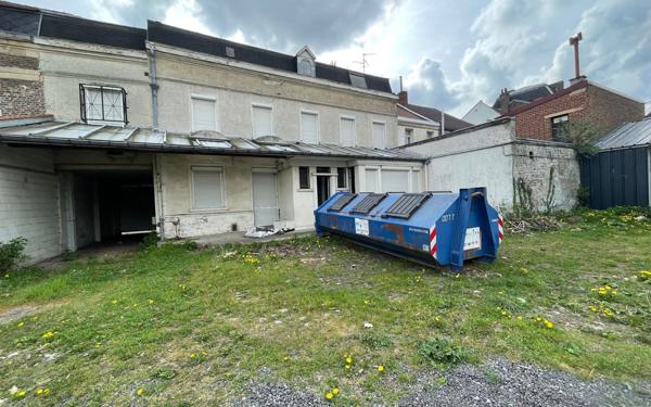 Immeuble à vendre    7 pièces • 301 m2 Anzin