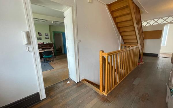 Immeuble à vendre    7 pièces • 301 m2 Anzin