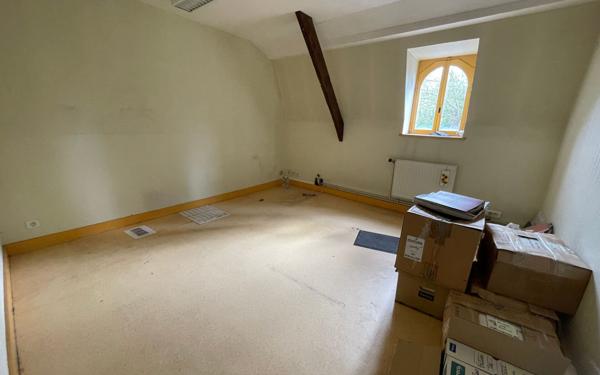 Immeuble à vendre    7 pièces • 301 m2 Anzin