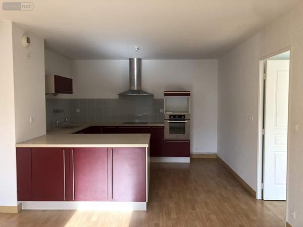 Appartement à vendre à Chasseneuil-du-Poitou dans la Vienne (86360), ref : 018/973.3