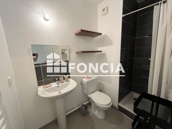 Location Studio meublé 32.2 m² - 36 SENTE RADOUBS Bordeaux 33300