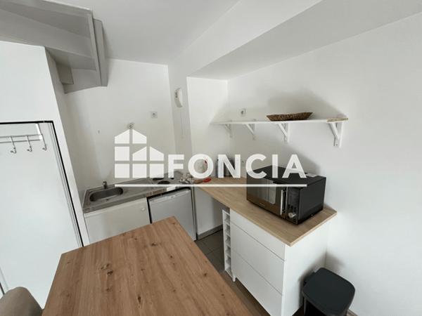 Location Studio meublé 32.2 m² - 36 SENTE RADOUBS Bordeaux 33300