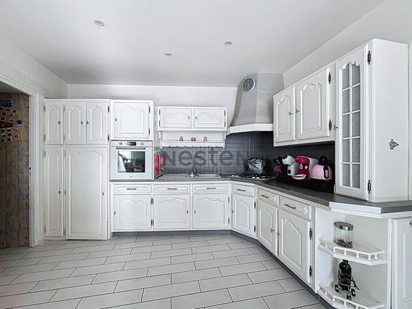 Maison de 170m², sur une parcelle de 680m² idéalement située à La Pouëze