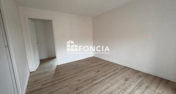 Location Appartement 4 pièces 103.93 m² - ÉRagny 95610