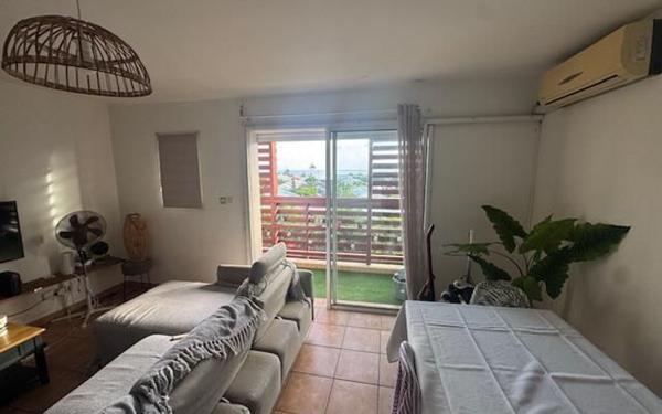 Appartement à vendre    3 pièces • 80,21 m2 Le Gosier