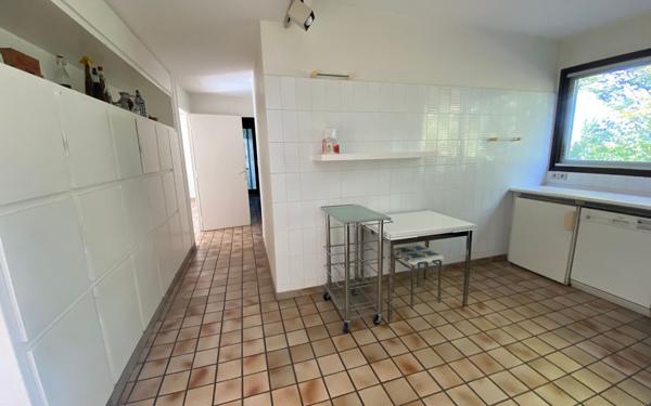 Maison à vendre    10 pièces • 315,21 m2 Chassieu