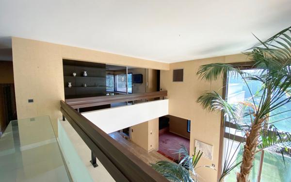 Maison à vendre    10 pièces • 315,21 m2 Chassieu