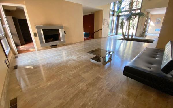 Maison à vendre    10 pièces • 315,21 m2 Chassieu