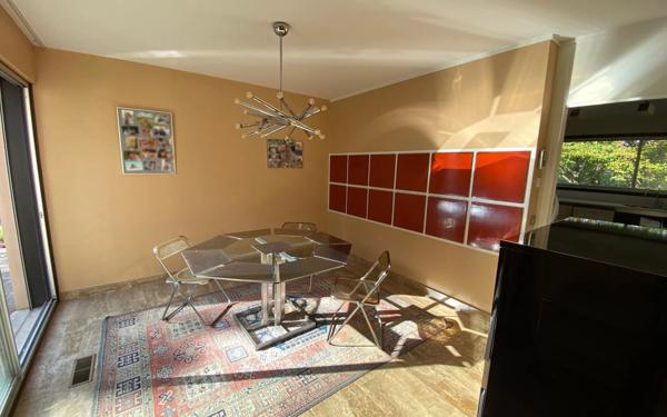 Maison à vendre    10 pièces • 315,21 m2 Chassieu