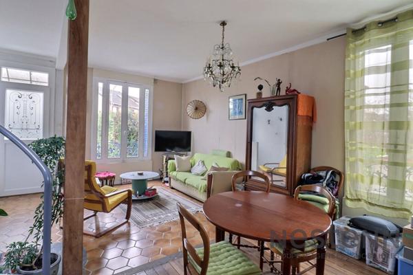 Maison de charme esprit loft secteur pavillonnaire recherché, proche RER Val-de-Fontenay