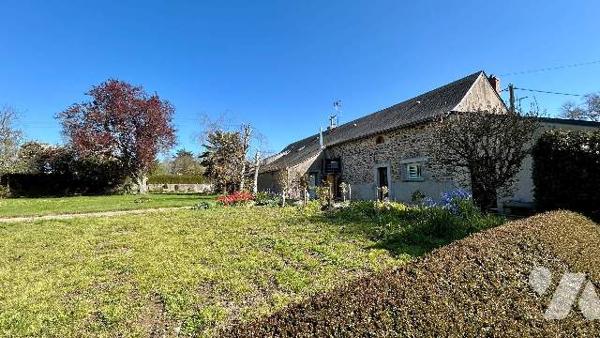 Maison de campagne sur 1ha de terrain
