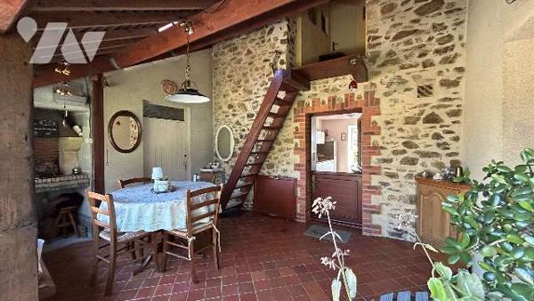 Maison de campagne sur 1ha de terrain