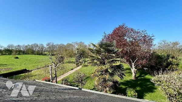 Maison de campagne sur 1ha de terrain