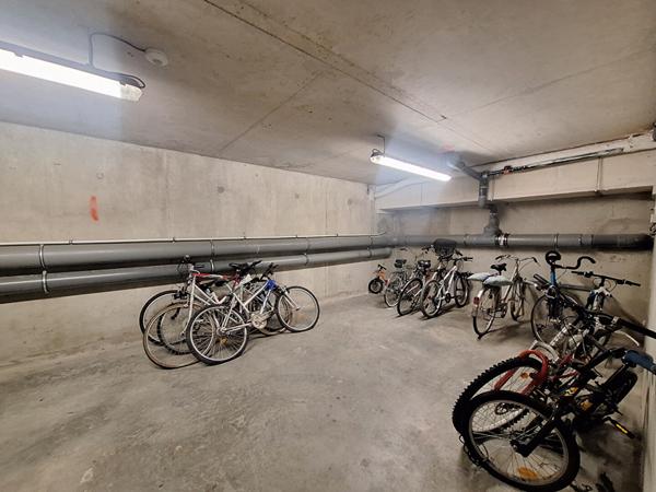 Appartement Avignon 2 pièce(s) 41.19 m2 proche remparts terrasse et parking