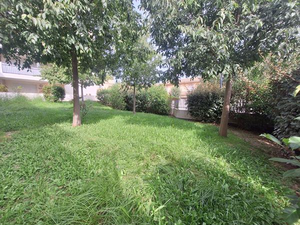 Appartement Avignon 2 pièce(s) 41.19 m2 proche remparts terrasse et parking