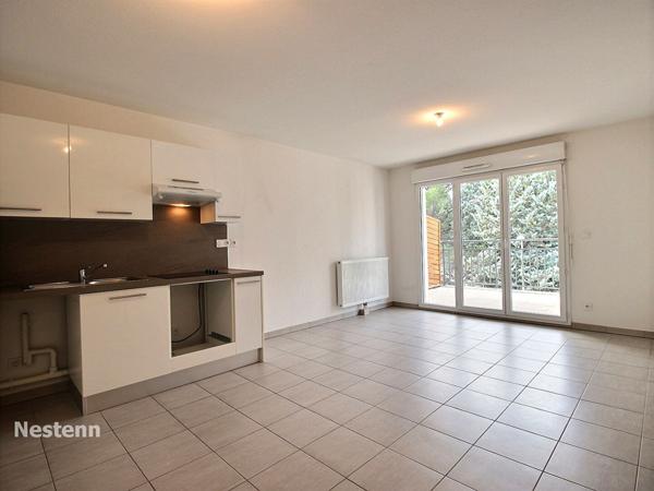 Appartement Avignon 2 pièce(s) 41.19 m2 proche remparts terrasse et parking