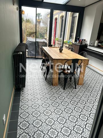 CHARMANTE MAISON FAMILIALE AU COEUR DE LA FLECHE